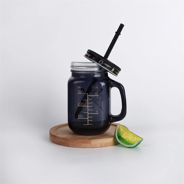 Bulk mason jars with lids and straws for juice